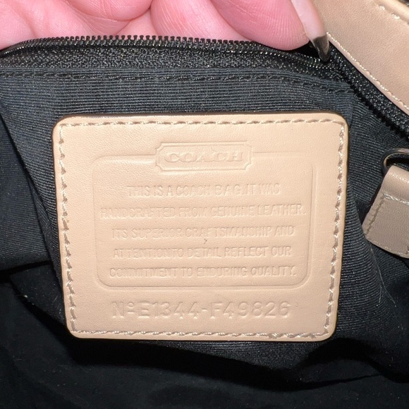 Black patent leather Coach purse - Picture 7 of 7